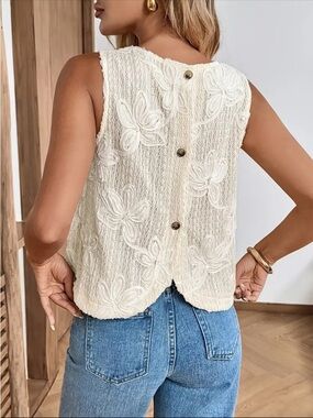 NWT. Women’s Ivory Floral Embroidered Button-Back Tank Top